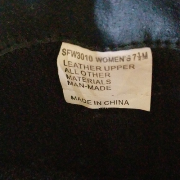 Boots - Picture 3 of 4